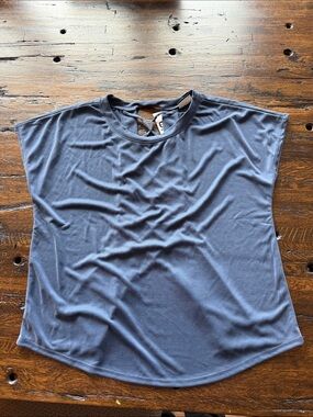 Daytrip Slate Blue Sleeveless Twist-Back Tank